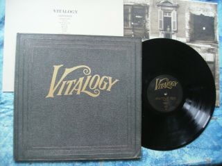 1994 First Pressing - Pearl Jam - Vitalogy Lp With Booklet Epic