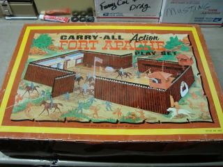 1968 Louis Marx Carry - All Action Fort Apache Playset W/ Accessories 4685 G31
