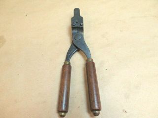 Vintage Winchester Bullet Mold 32 - 40 Single Cavity