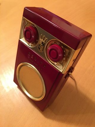 Vintage Red Zenith Deluxe Royal 500 Transistor Radio,  Leather Case.  Great Shape