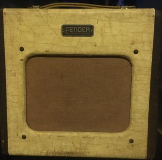 1952 Vintage Fender Champion 600 5 Watt Tube Guitar Amplifier Sn.  2219