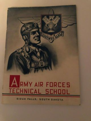 Army Air Forces Technical School Class 8 Yearbook Sioux Falls South Dakota