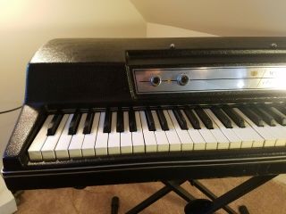 WURLITZER Model 200 ELECTRIC PIANO - - VERY COOL/VINTAGE SOUND 3