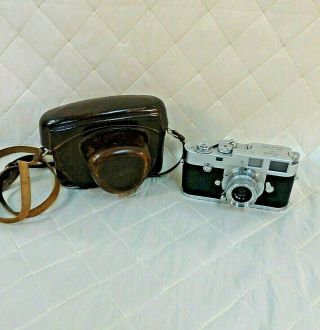 Leica M2 35mm Camera W Summaron F=3.  5 Lens,  Case Cla 