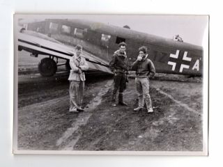 Wwii German Luftwaffe Press Photo Afrikakorps Captured English Fighter Pilot L11