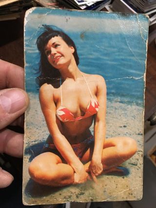 Vintage Betty Page Lusterchrome 3.  5x5.  5 " Postcard Brunette Bikini On Beach