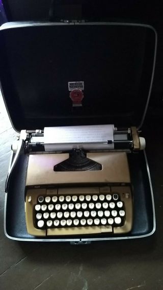 Vintage Smith - Corona Beige & Brown Galaxie Twelve Portable Typewriter w/ Case 2