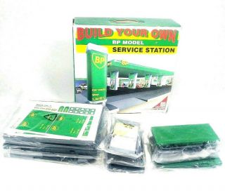 Vtg Bp Model Service Station Center/gas Station " Build Your Own " Edition