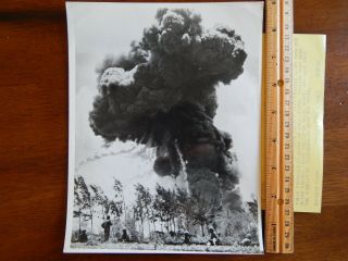 Ww2 Press Photo Japanese Ammo Dump Explodes Tinian Island 8/3/44