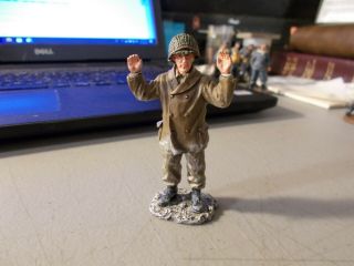 2007 King And Country Battle Of The Bulge Bastogne Soldier With Hands In Air