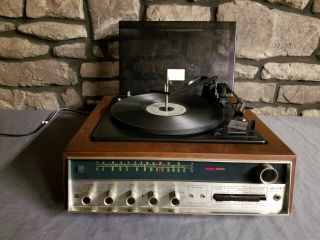 Vintage H.  H.  Scott Solid State Stereo Receiver & Turntable Type 715 Stereomaster