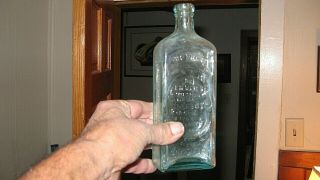 Dr.  Kilmer ' s Swamp Root Kidney & Liver Cure Antique Bottle.  8 