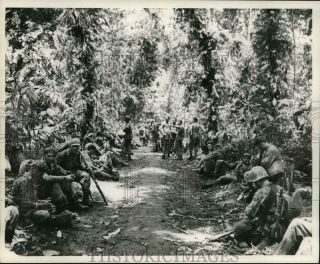 1943 Press Photo The U.  S.  Marines Resting On Their Way To Bougainville In Wwii.