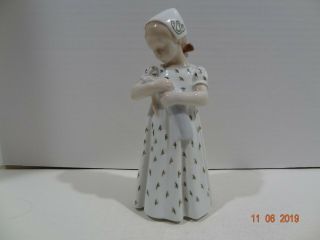 B & G Bing & Grondahl Denmark Porcelain Figurine Mary Holding Doll Baby 1721 Bh