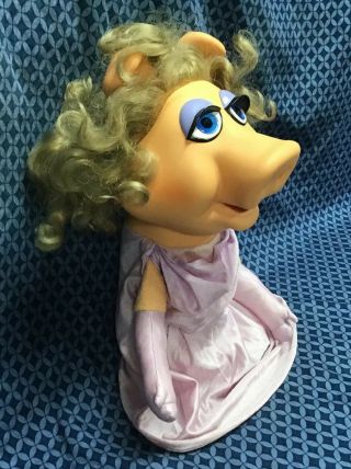 Vintage 1970s The Muppets Miss Piggy Hand Puppet 3