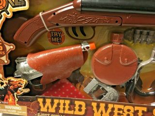 Child ' s Western Cowboy Halloween Costume Toy Shotgun Set Canteen Scarf Pistol 3