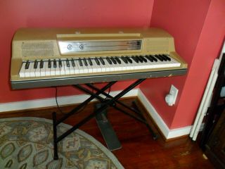 Vintage Wurlitzer 206/200 Electric Piano