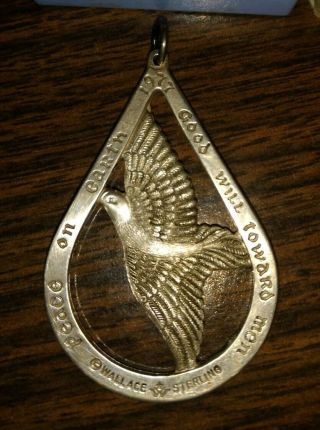 Wallace 1977 Dove Peace On Earth Sterling Silver Christmas Ornament