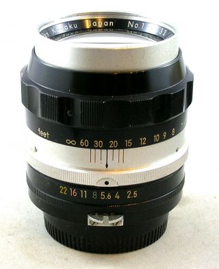 Vintage Nikon Nikkor - P Auto 1:2.  5 F=10.  5cm Portrait Lens W/cap