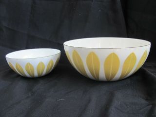 Set Of 2 Vintage Catherine Holm White & Mustard Lotus Enamel Nesting Bowls