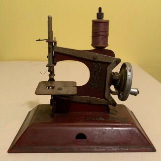 Vintage Little Betty Childs Sewing Machine - All Metal -