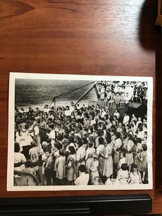 1944 Ww2 Bombay India Coast Guard Transport Crowd Polish Chaplain Press Photo