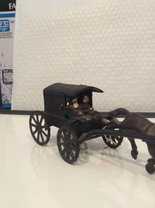 Vintage Cast Iron Metal Amish Horse Drawn Buggy Carriage Wagon toy collectible 2