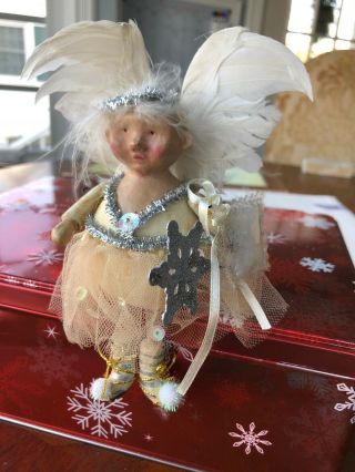 Larkspur Lane Lib Cummings - Mead Silvestri Sweet Faced Angel Xmas Ornament Sitter