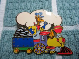 Vintage Toys R Us Geoffrey The Conductor Engine Train Staff Member Employee Pin