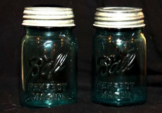 2 Vintage 1923 - 1933 Ball Blue One Pint Canning Jar With Zinc Lids