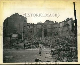 1945 Press Photo Warsaw,  Poland Buildings Destroyed By Bombing Raids - Tuw03461