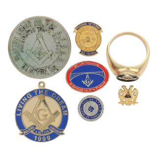 Blue Lodge & 32nd Degree Scottish Rite Masonic Memorabilia Set Gold Toned