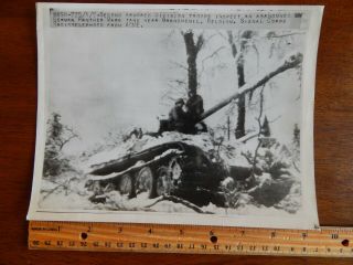 Ww2 Press Photo Abandoned German Panther Tank Grandmenil Belgium 1/7/44