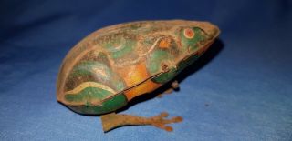 Old Vintage Tin Winding Frog Toy From Japan 1950
