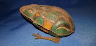 Old Vintage Tin Winding Frog Toy from Japan 1950 2