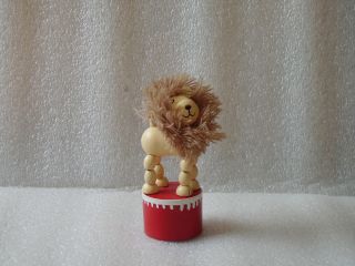 Cute Wooden Push Button Puppet Toy Figurine Collapsing - Lion