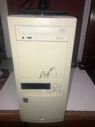 Vintage Pentium 4 Desktop Computer 1.  50gb Ram 2.  80ghz 100gb Gaming Computer