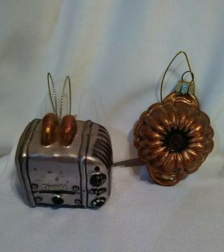 Set Of 2 Vtg Miniature Kitchen Toaster And Coppertone Bundt Cake Pan Ornaments