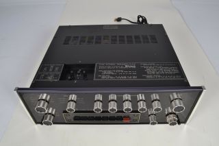McIntosh C32 Stereo Preamplifier - Phono Stage - Vintage Classic 2