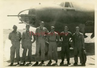 Wwii Photo - 17th Bomb Group - B - 26 Bomber Plane Us Airmen Crew Group Shot - 1