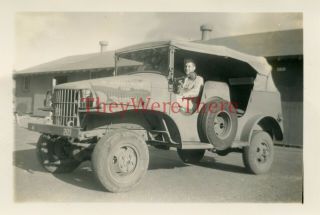 Wwii Photo - Dodge Wc Reconnaissance / Weapons Carrier Jeep & Us Gi
