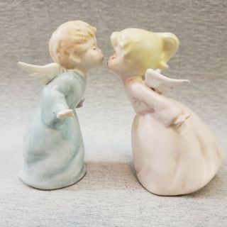 Vintage Porcelain Kissing Angel Boy & Girl Figurines Fern Signed 1 Chipped Wing