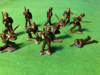 Marx Miniature 1 - Inch Soldiers Vintage Battleground Playset 1960s
