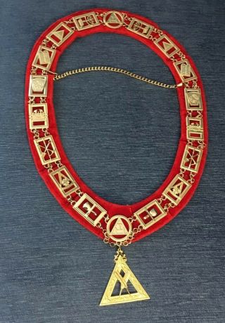 Masonic Regalia Master Mason Golden Metal Chain Collar Red Backing -