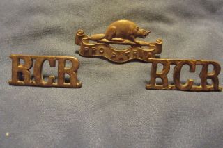 Ww Ii/pre Ww Ii Collar & Shoulder Badges To The Royal Canadian Regiment