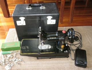 Vintage Singer 222k Featherweight - Arm Sewing Machine 1956 In Case -