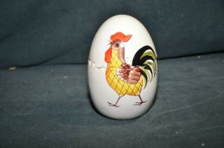 Vintage Made In Japan Porcelain Cracked Egg With Rooster Salt And Pepper Shakers