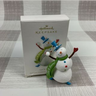Hallmark Keepsake Ornament Let It Snow Snowman 2010 W/ Box