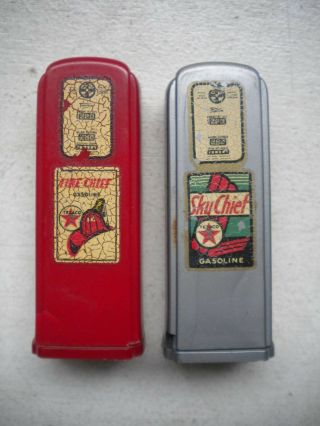 Vintage Fire Chief Sky Chief Texaco Oil Gas Pump Salt Pepper Shakers Armada Mi