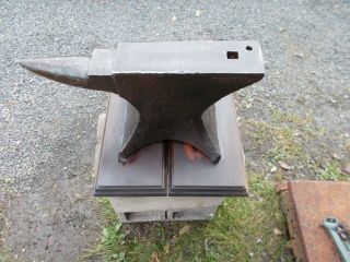 anvil vintage mouse hole anvil blacksmith anvil armitage 100 lb english anvil 3